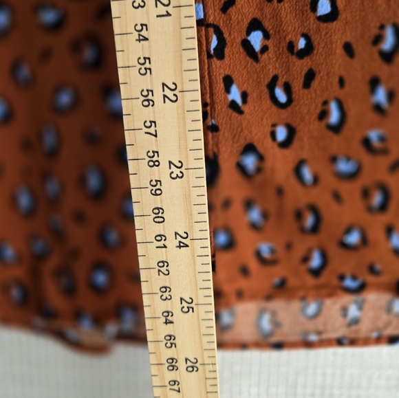 Women's A New Approach Pull over Leopard Print Blouse XL Elastic Cuff - Picture 8 of 10